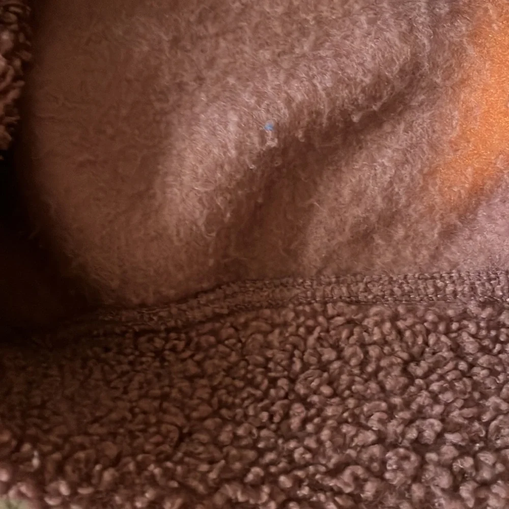 Universal threads pullover - Picture 4 of 4